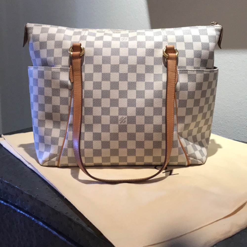 Authentic Louis Vuitton Totally PM Damier Azur